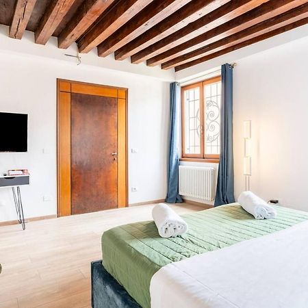 Venice Luxury Suites Exteriör bild