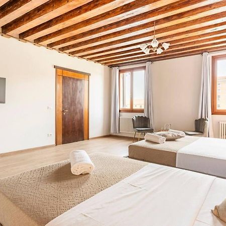 Venice Luxury Suites Exteriör bild