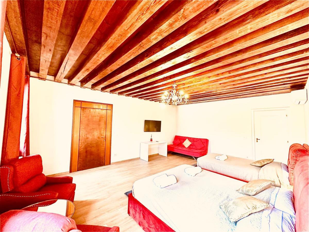Venice Luxury Suites Exteriör bild