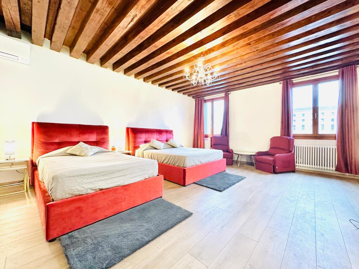 Venice Luxury Suites Exteriör bild