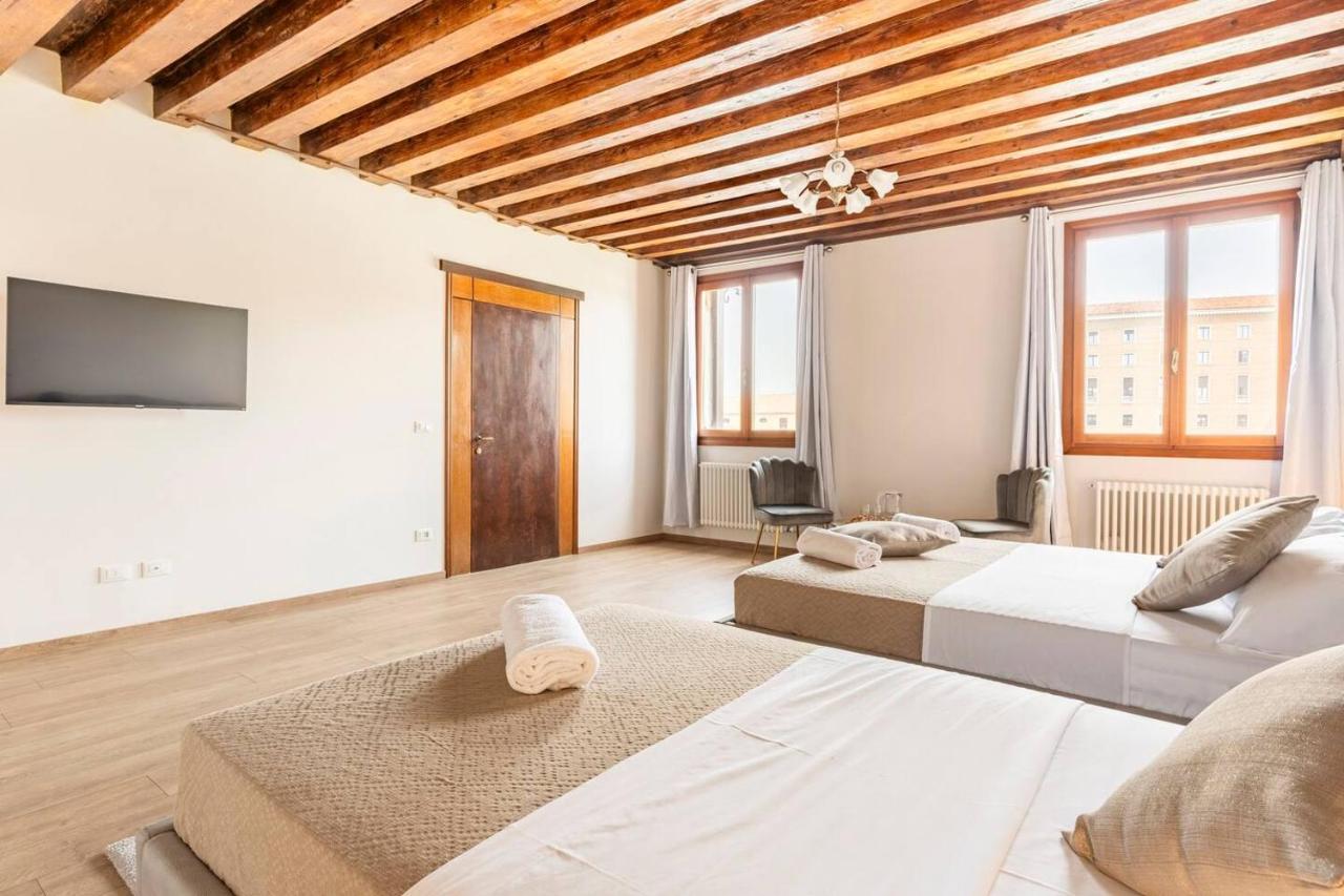 Venice Luxury Suites Exteriör bild