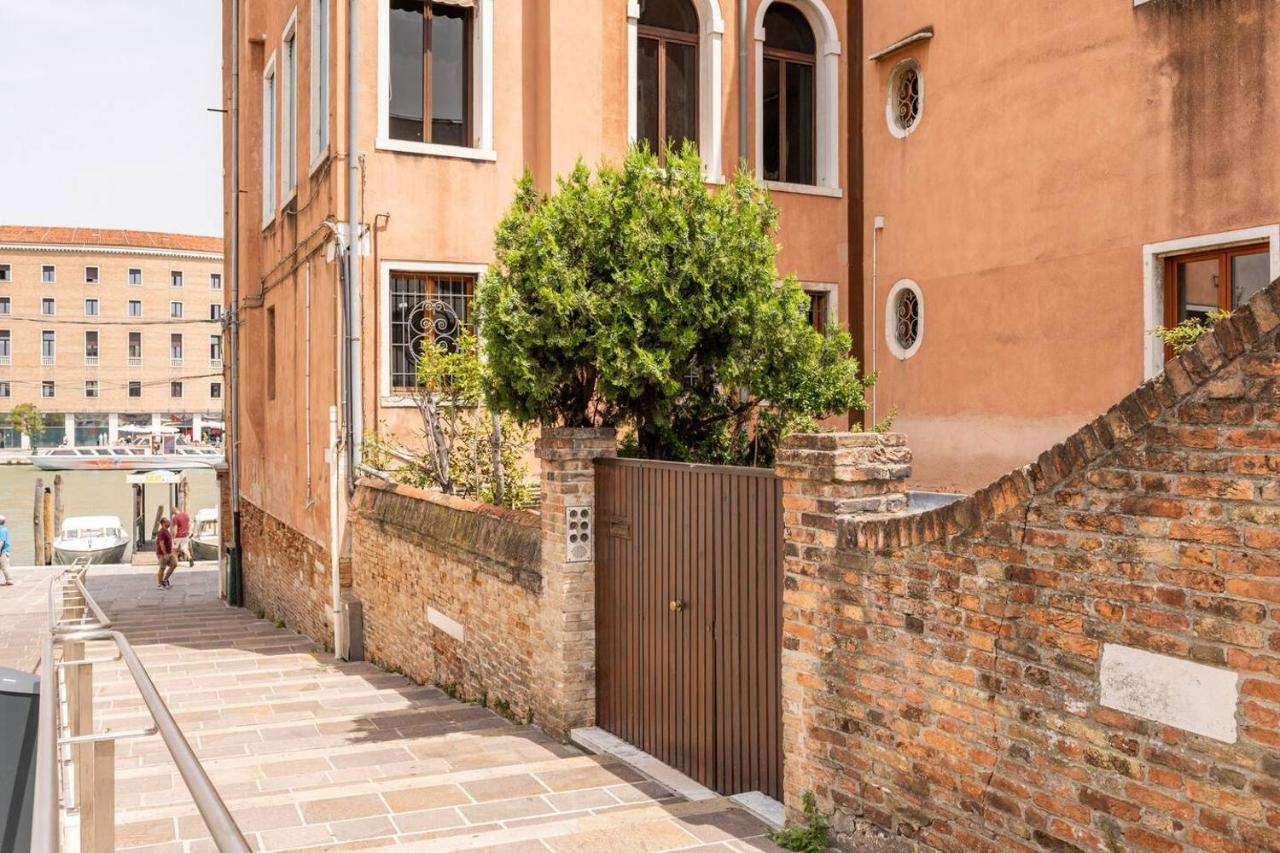 Venice Luxury Suites Exteriör bild