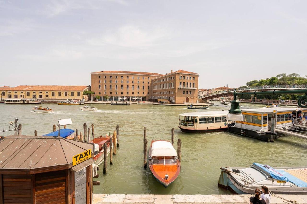 Venice Luxury Suites Exteriör bild