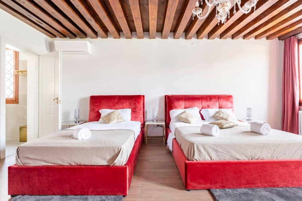 Venice Luxury Suites Exteriör bild
