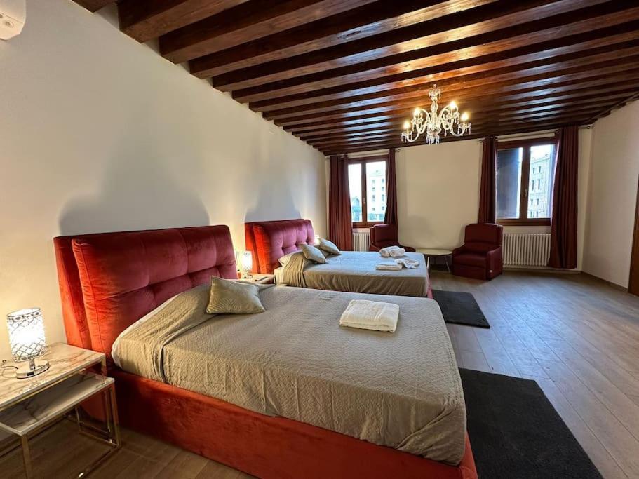 Venice Luxury Suites Exteriör bild